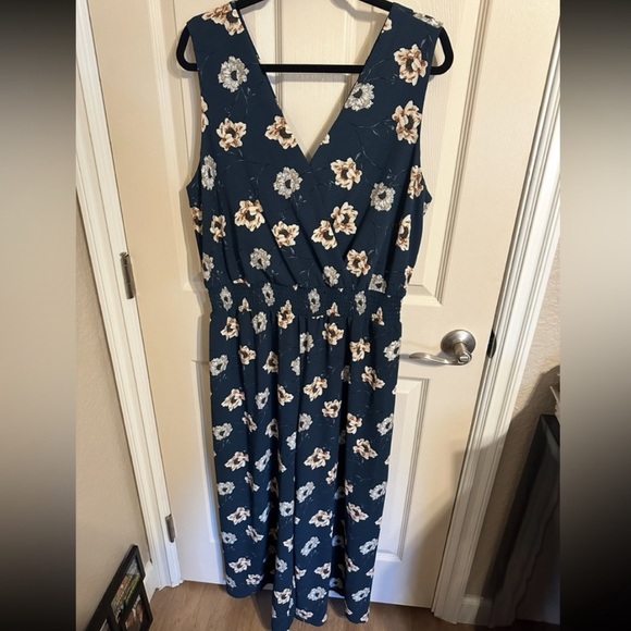 Apt. 9 Floral V-Neckline Cinched Elastic Waist Wide-Leg Jumpsuit, Navy, Sz XL - Picture 2 of 10